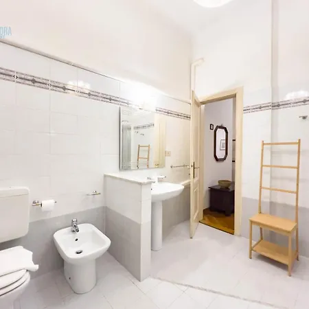 Viale Miramare 27 Tirabora Short Rent Apartamento