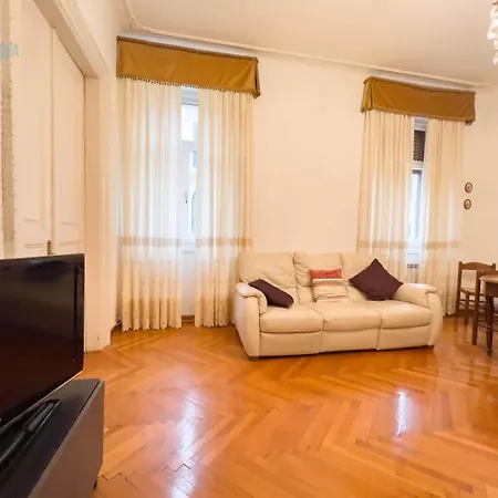 Apartment Viale Miramare 27 Tirabora Short Rent